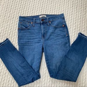 Madewell 9” High Rise Skinny Crop Jean Delmar Wash size 28
